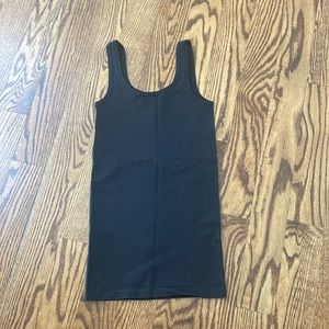 Theory stretchy black tank top size small